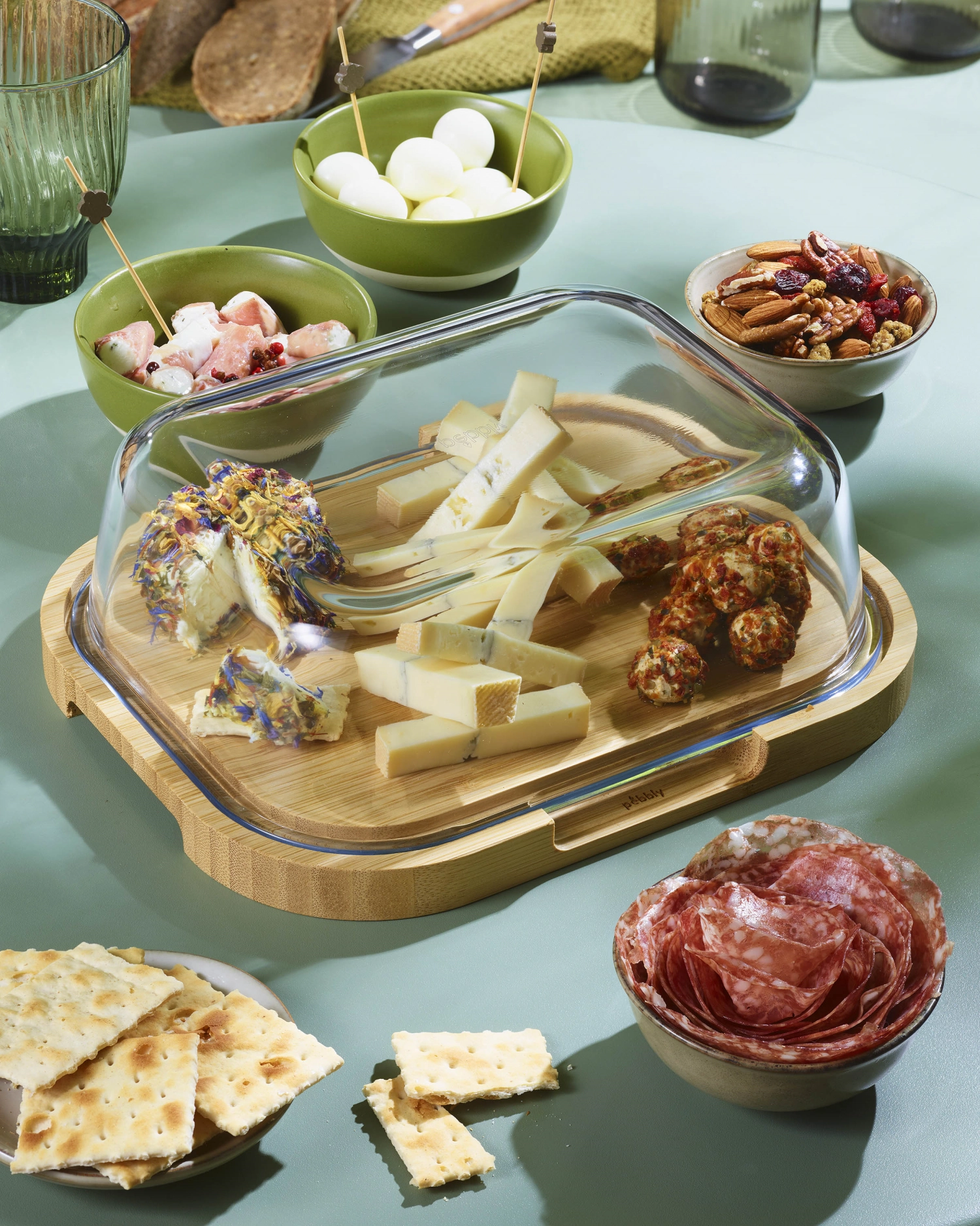 Dôme à fromage avec couvercle