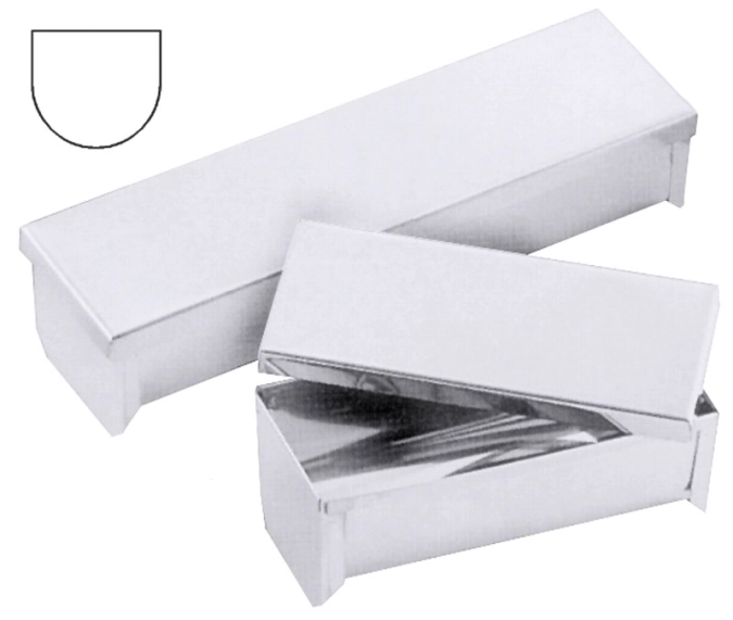 Moule à terrine L : 7.5cm H : 7cm L : 28cm a. couvercle