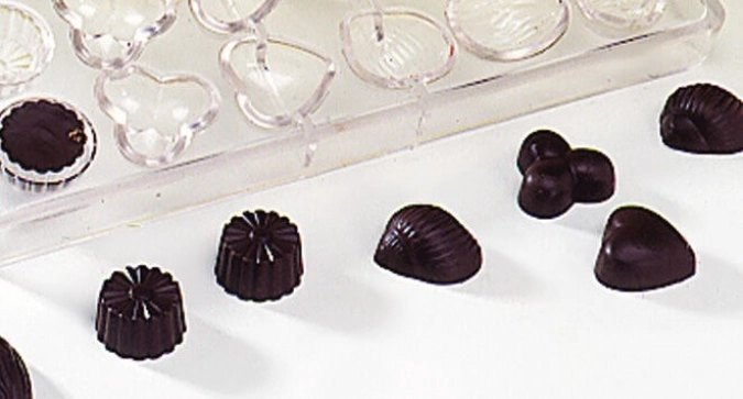 24 VerschieDPralinenformen