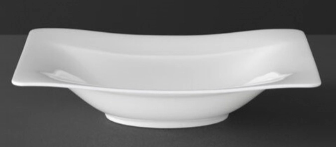 Modern Grace Teller tief