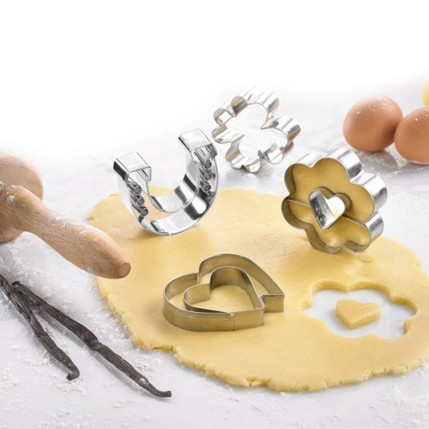 Set de 4 emporte-pièces bonheur et amour