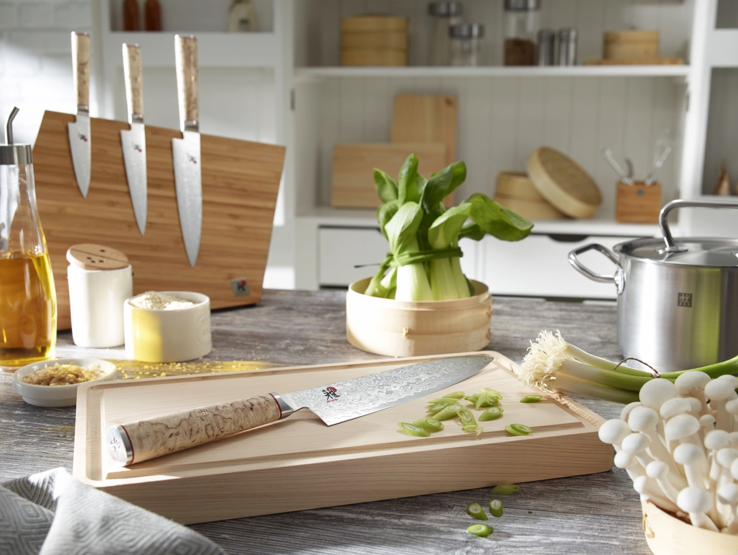 Miyabi 5000mcd santoku, 180mm