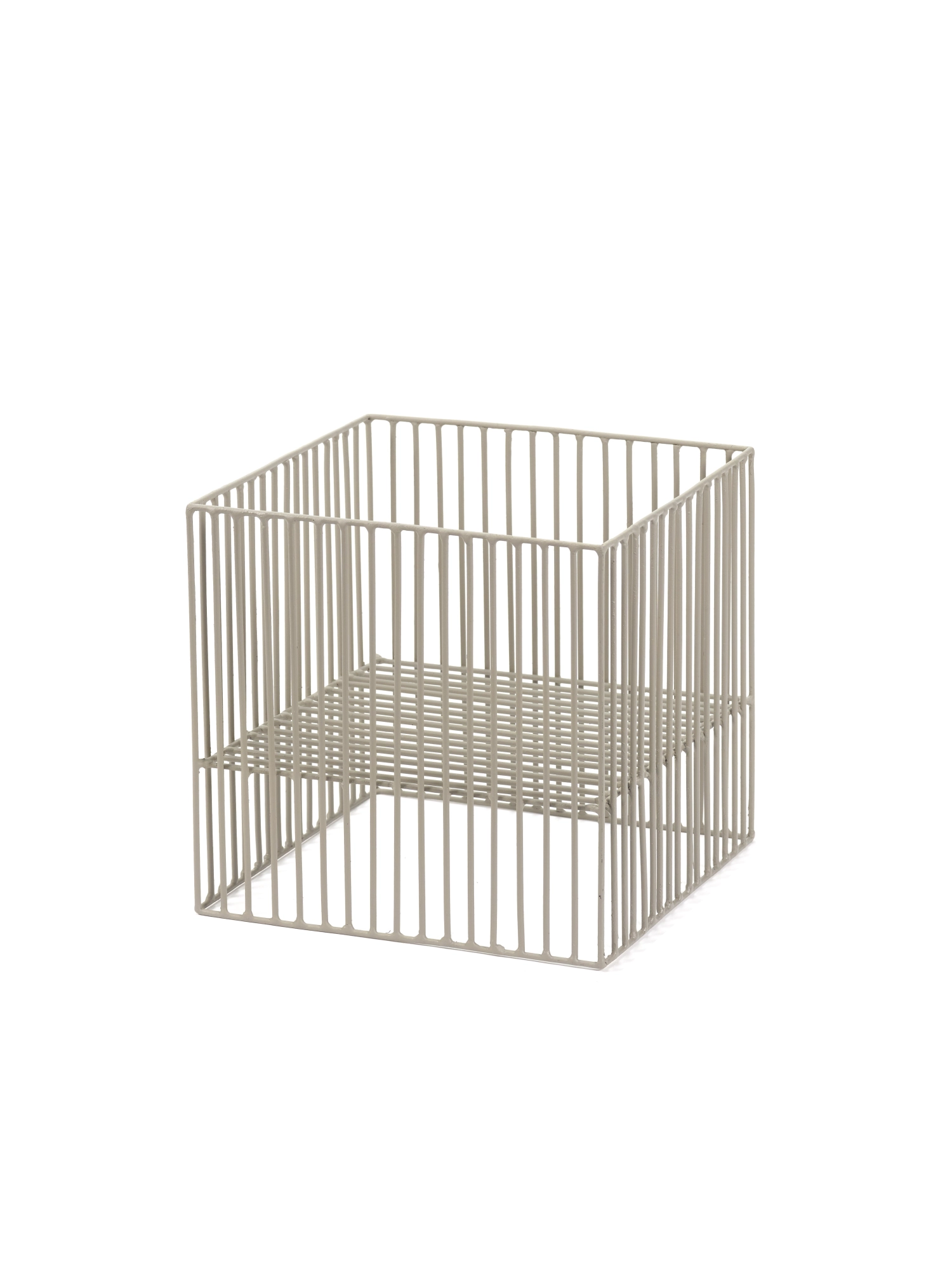 Metal sculptures Korb Turn