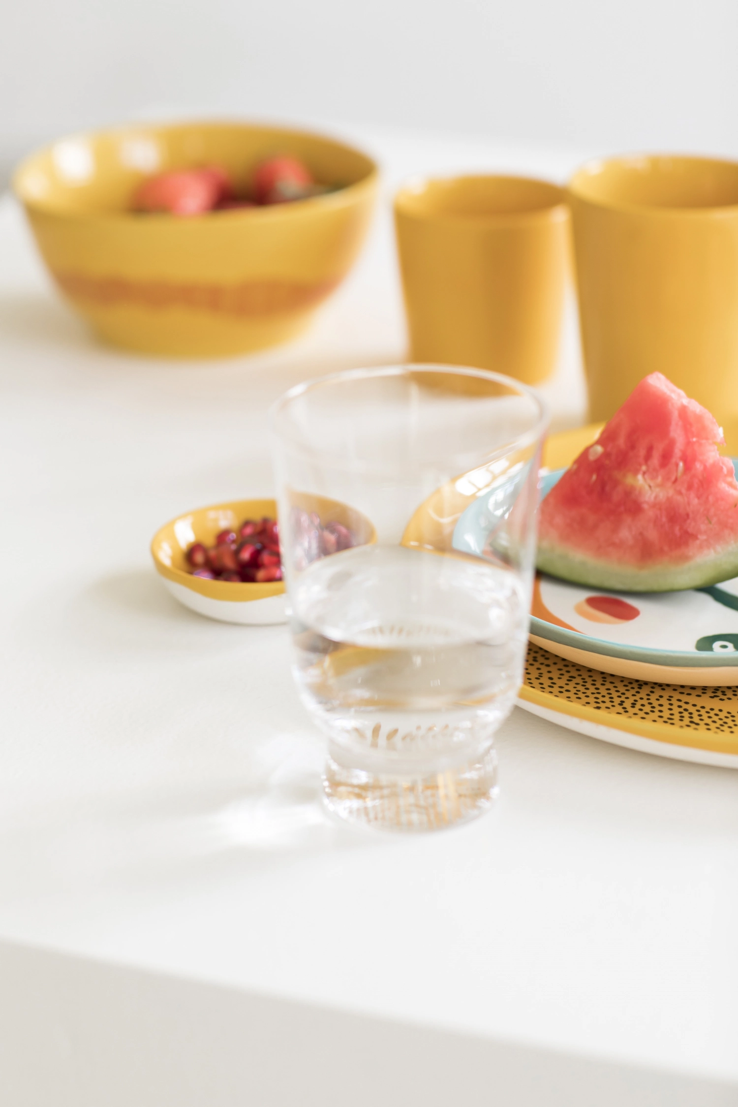 Otto. F. Bol 16x16x7.5cm Sunny Yellow Swirl-Stripes Red