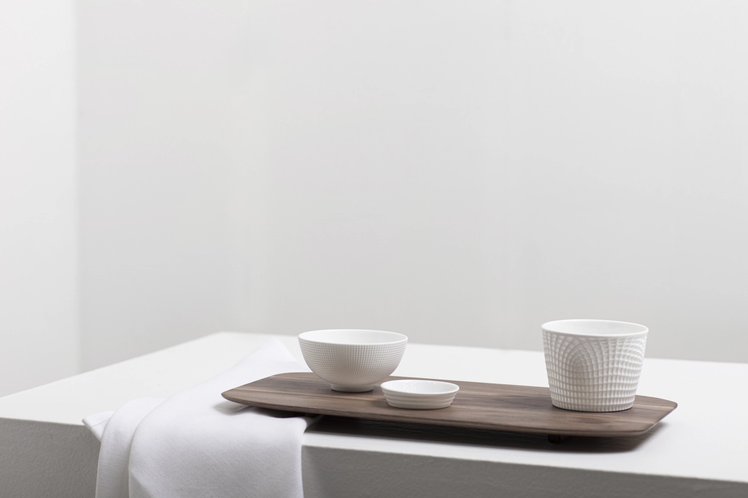 Nido Tablett S 24x12x1.8 cm Walnuss