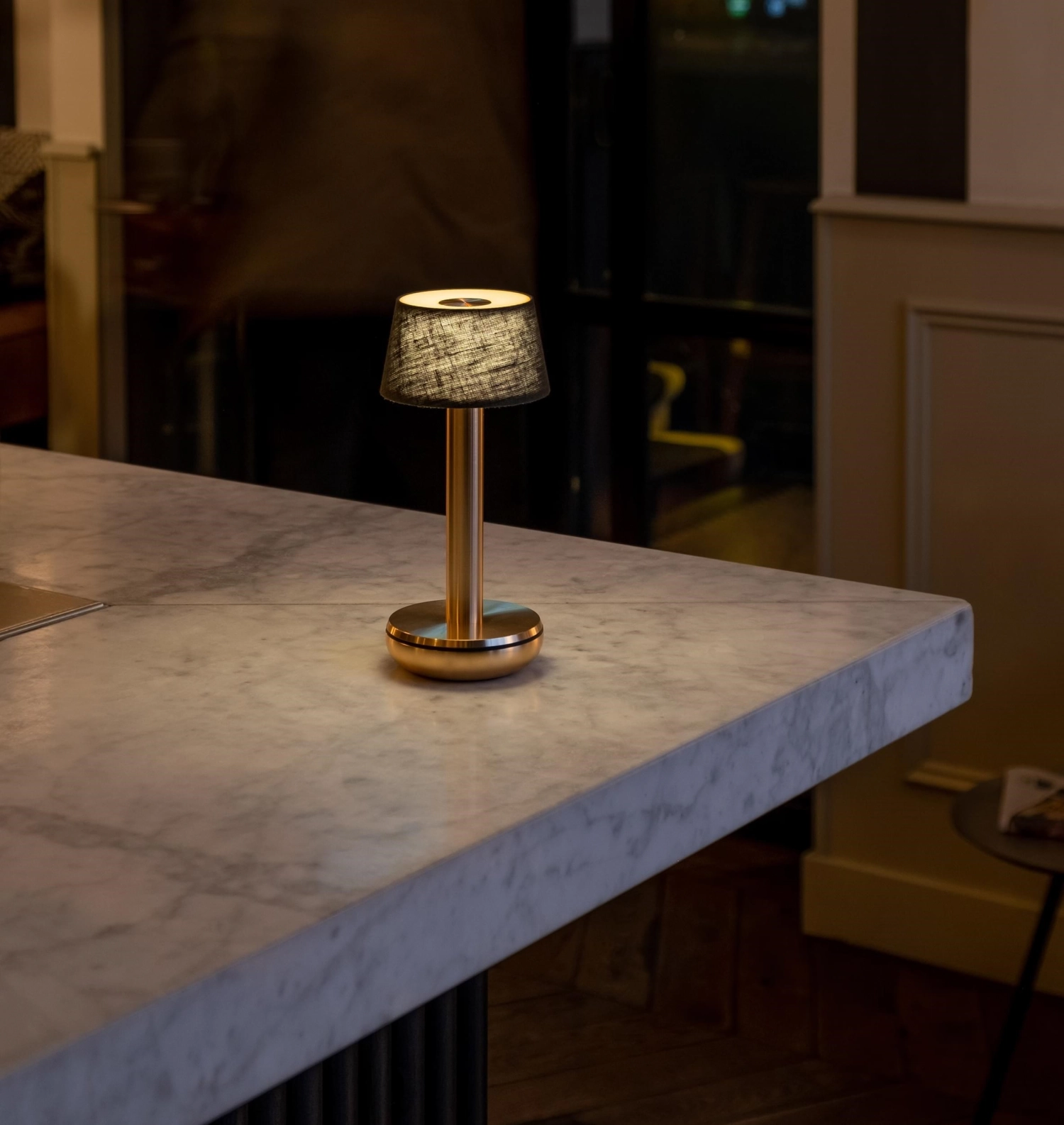 Humble light two or et lin émeraude, 21.2x8.8 cm