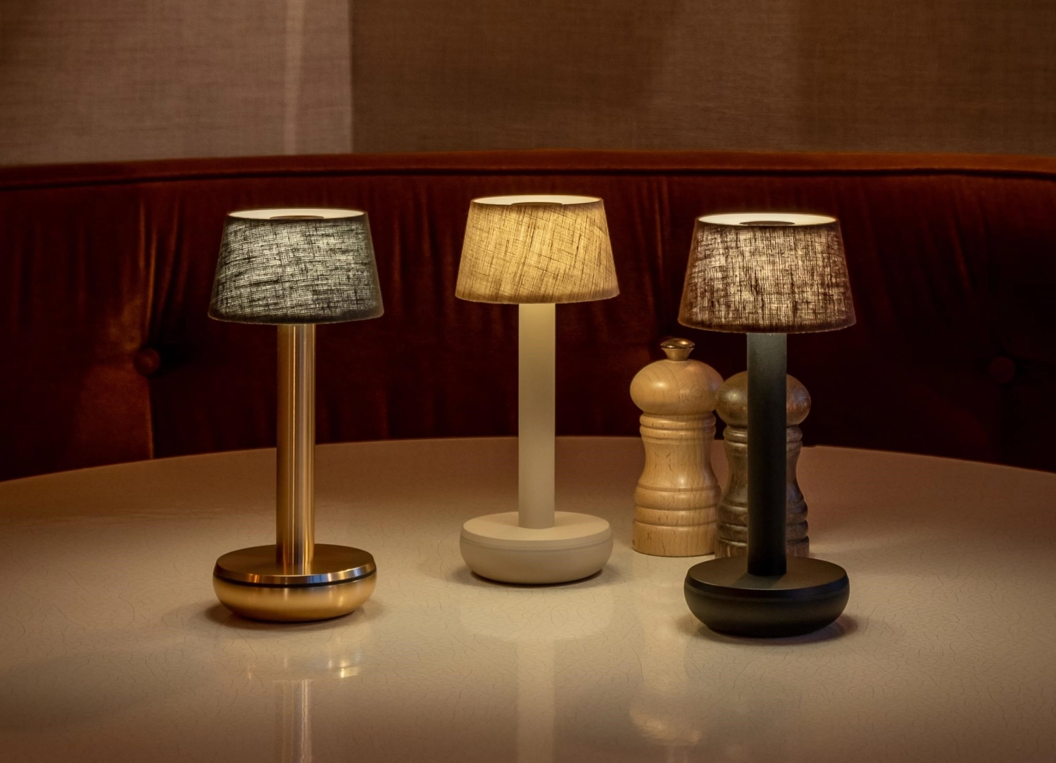 Two Tischlampe Leinen