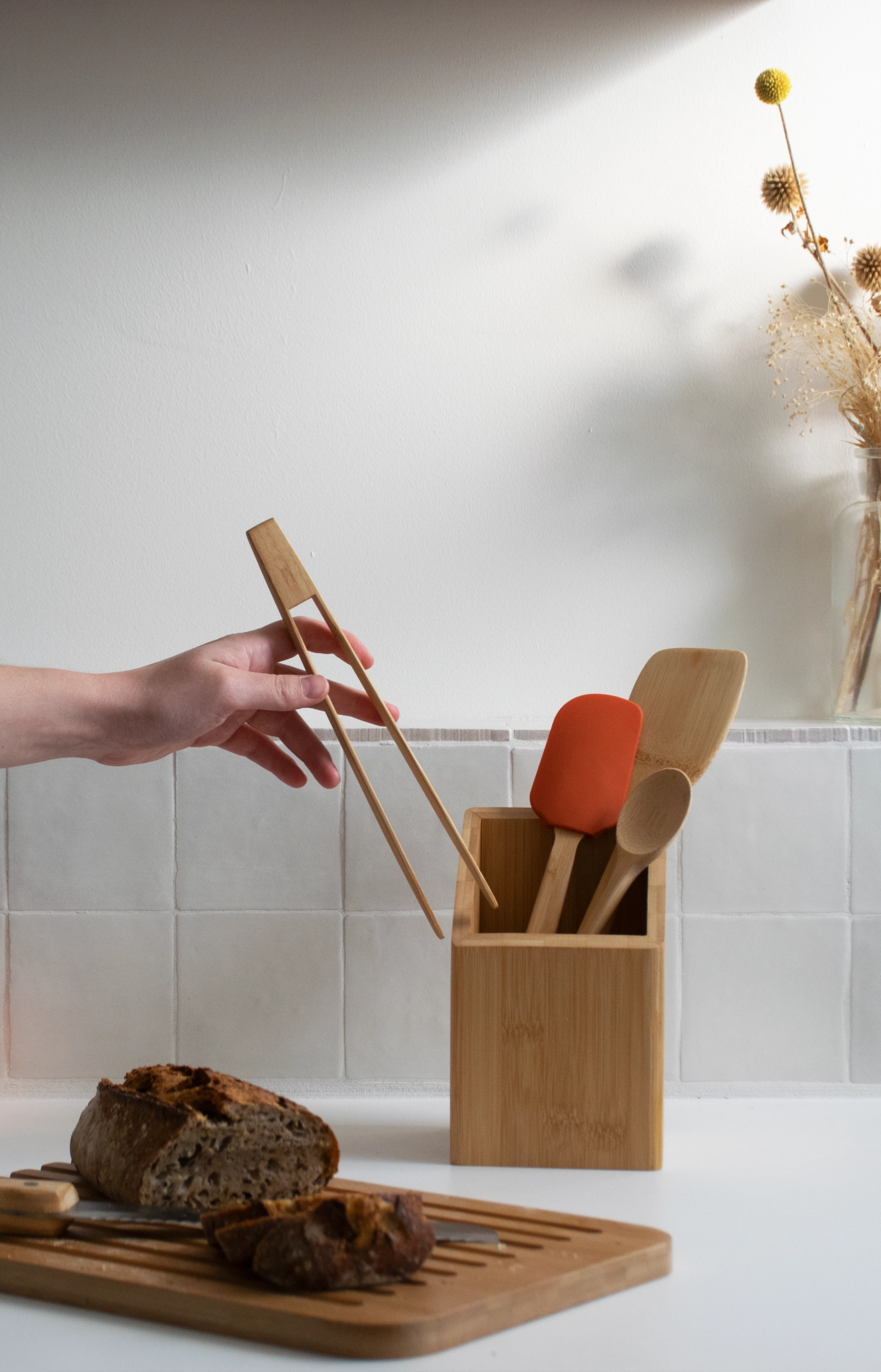 Pince à pain amagnétique