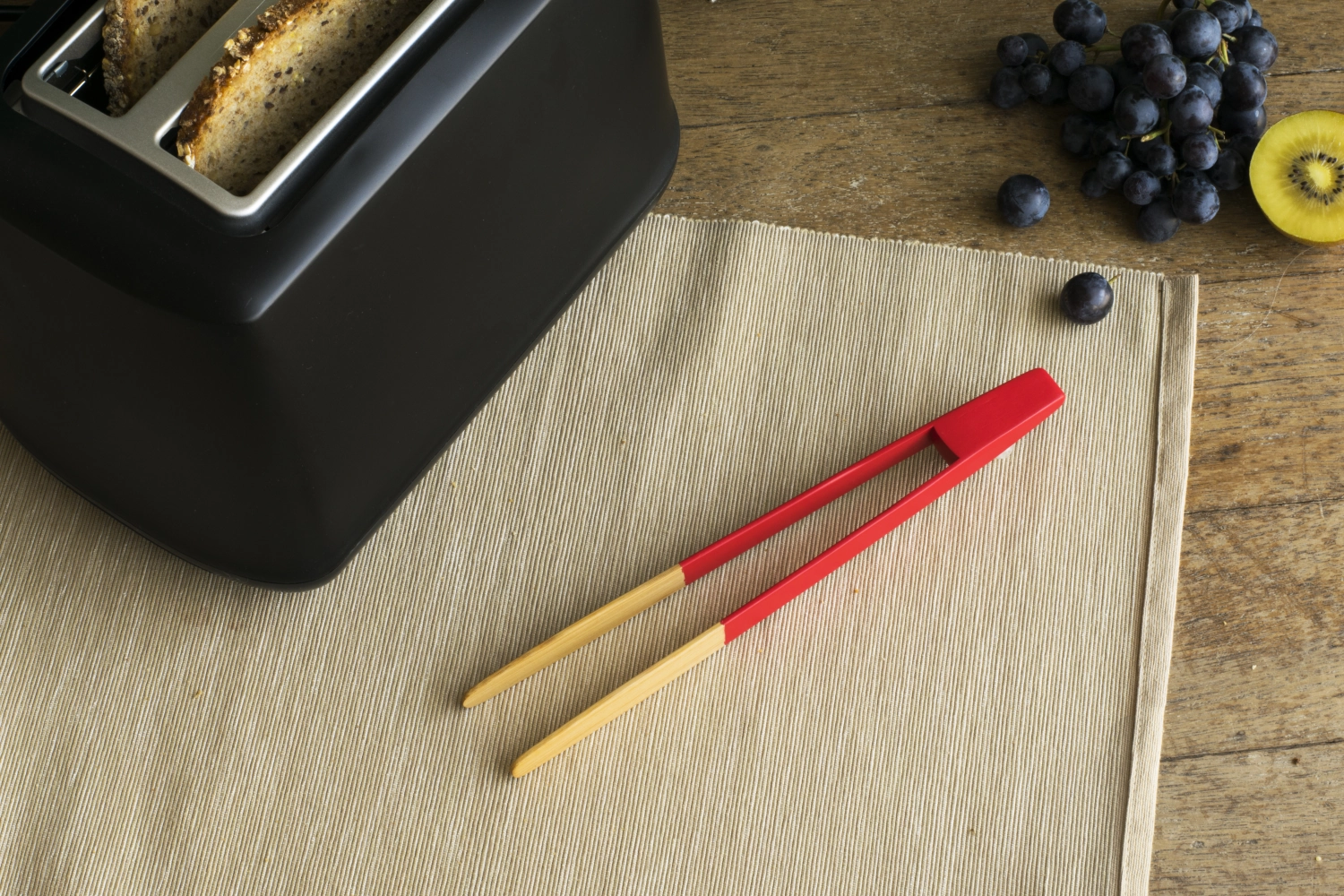 Pince à pain amagnétique