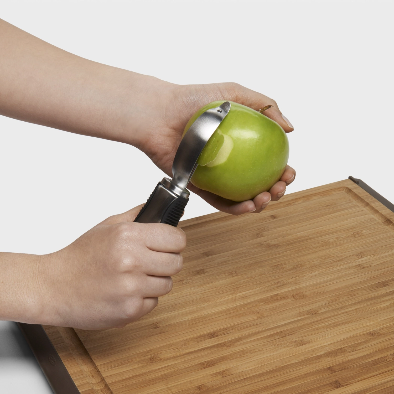 GG stl éplucheur pivotant