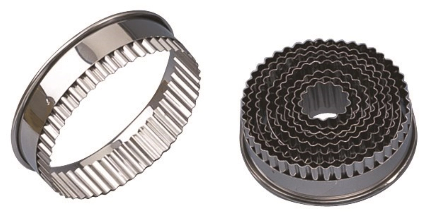 Set de 12 emporte-pièces rond dentelé