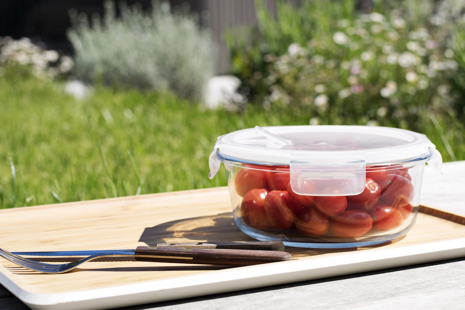 Pebbly boîte à provisions en verre avec valve, ronde 95cl