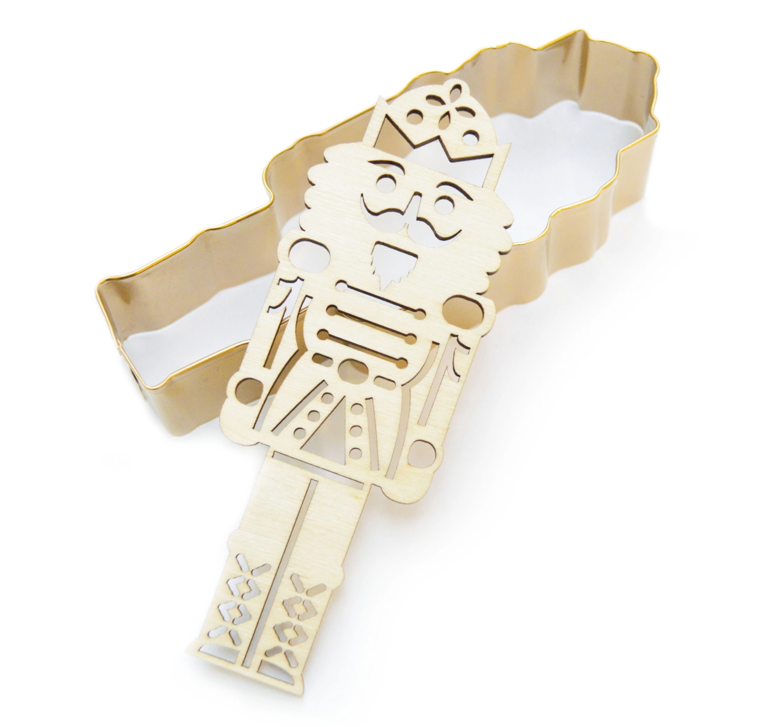 Emporte-pièce doré casse-noisette avec gaufrage en bois