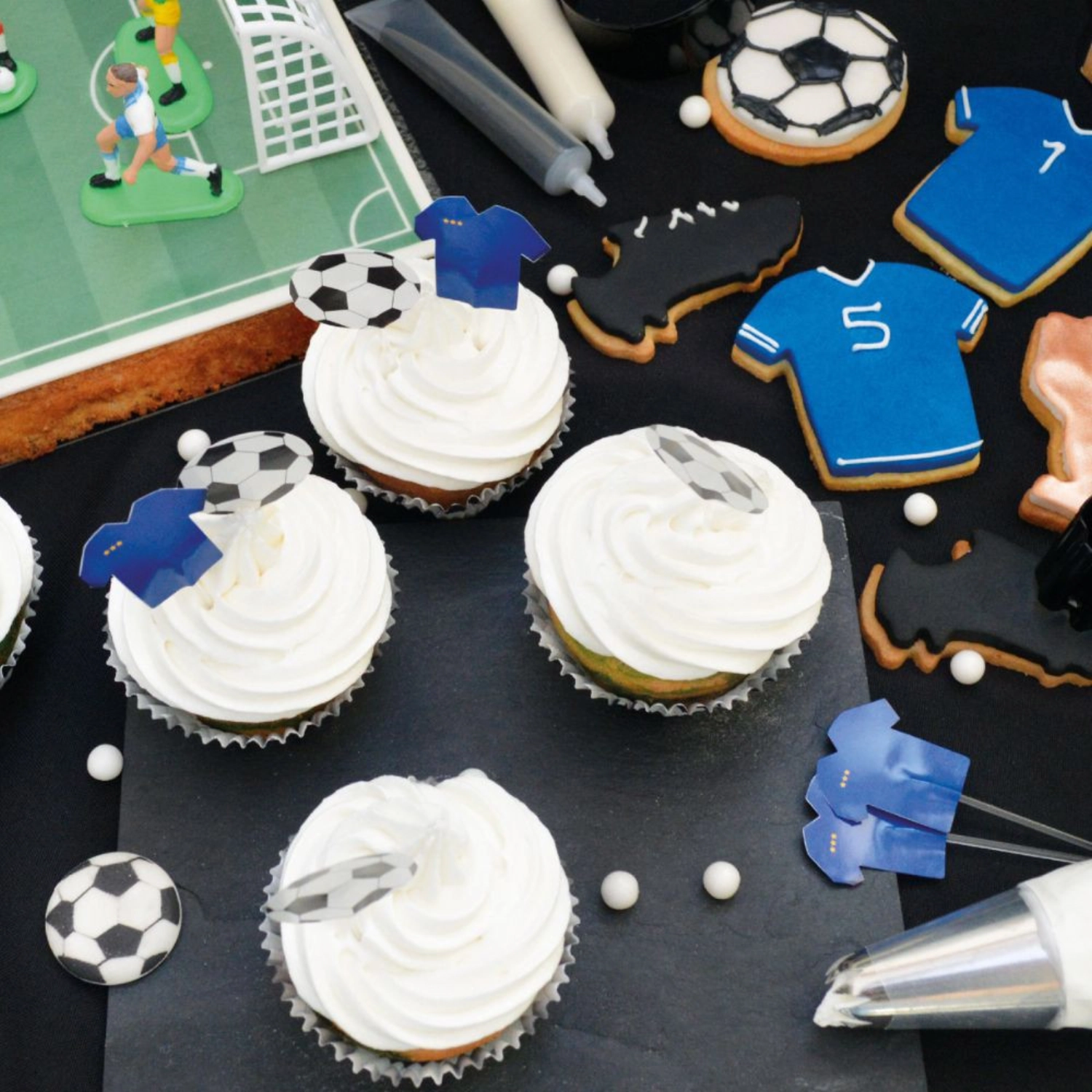 24 Stk. Cupcake Förmchen und 24 Cake Toppers