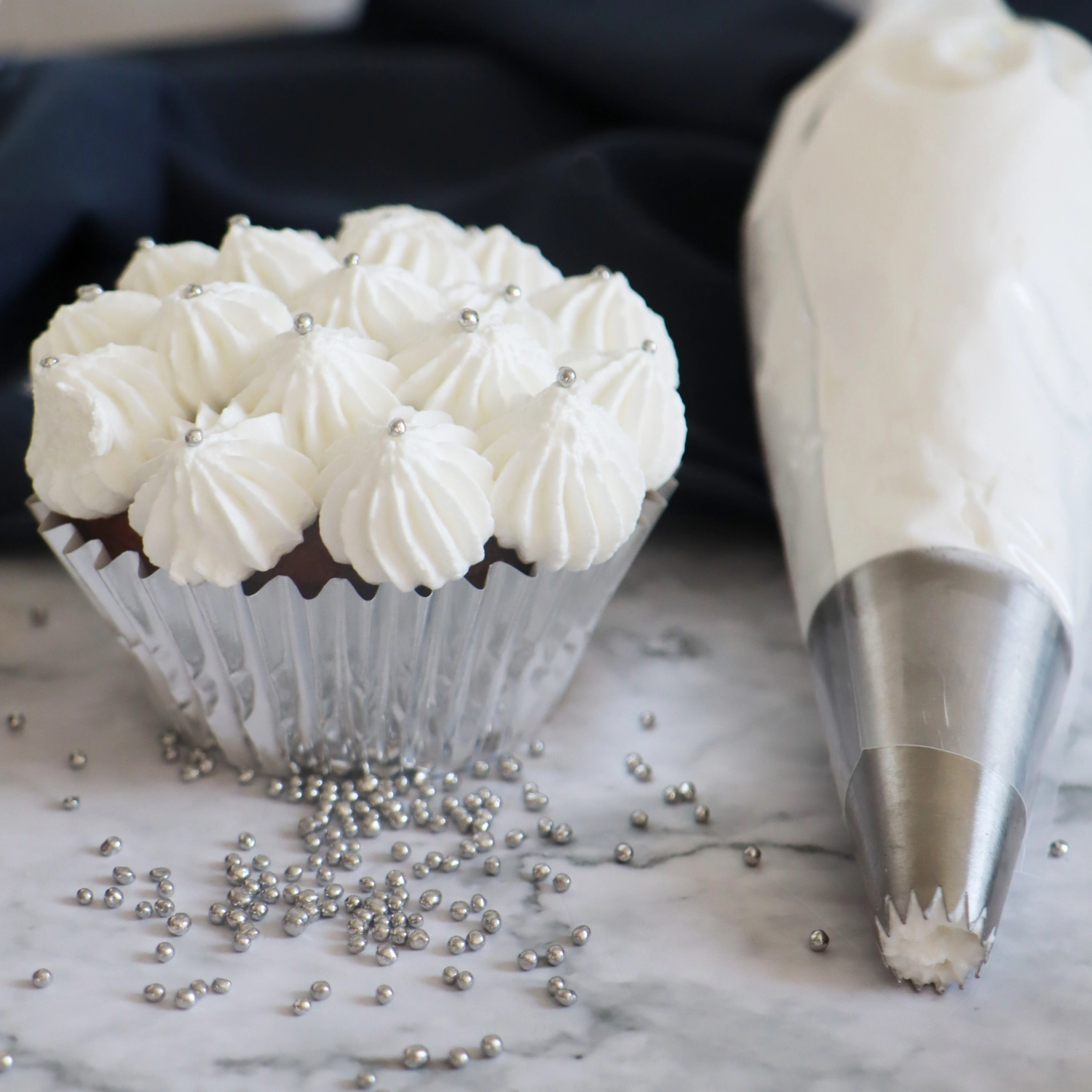 48 pcs. moules à cupcakes argent