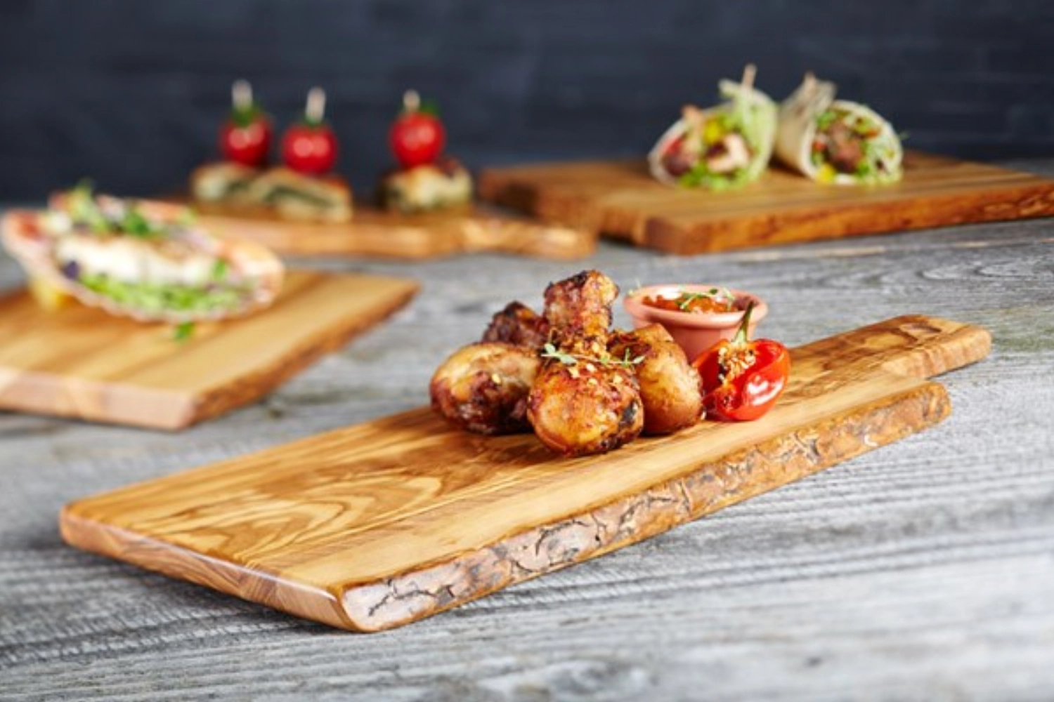 Planche de service en bois d’olivier