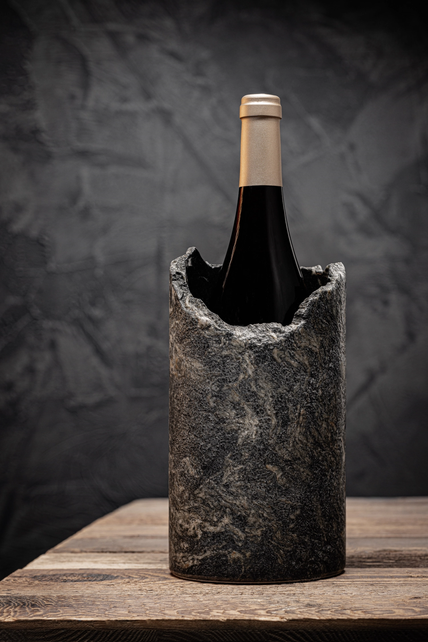 Weinkühler Granat Gneis