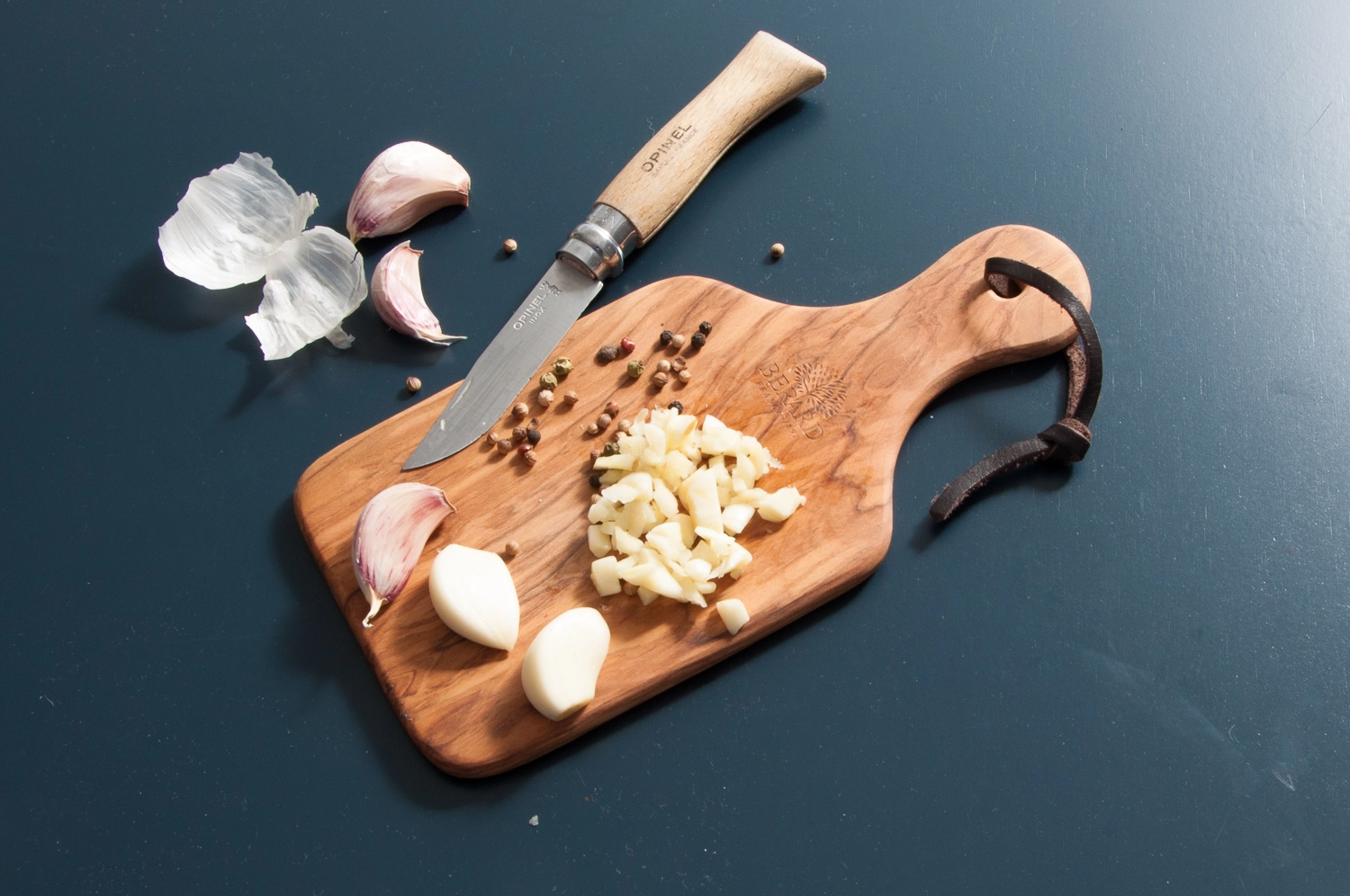 Schneidebrett mit Griff