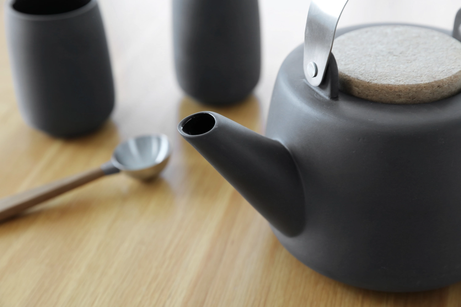 Nicola Pichet de thé