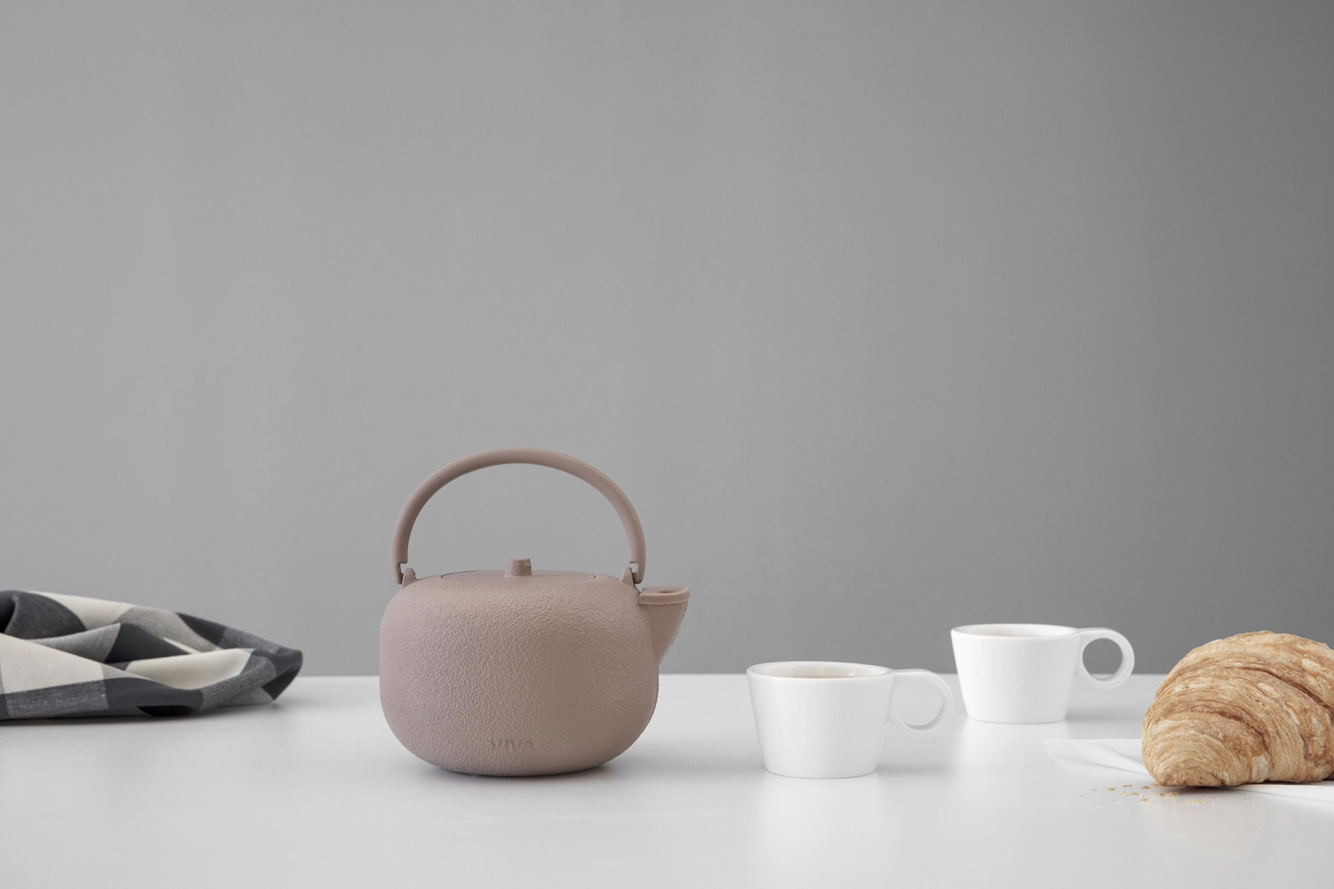 Saga théière en fonte