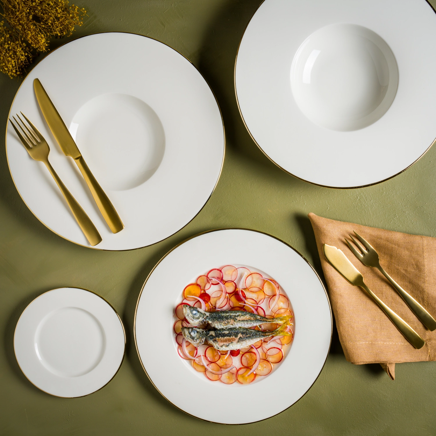 Gold Line Neat Teller