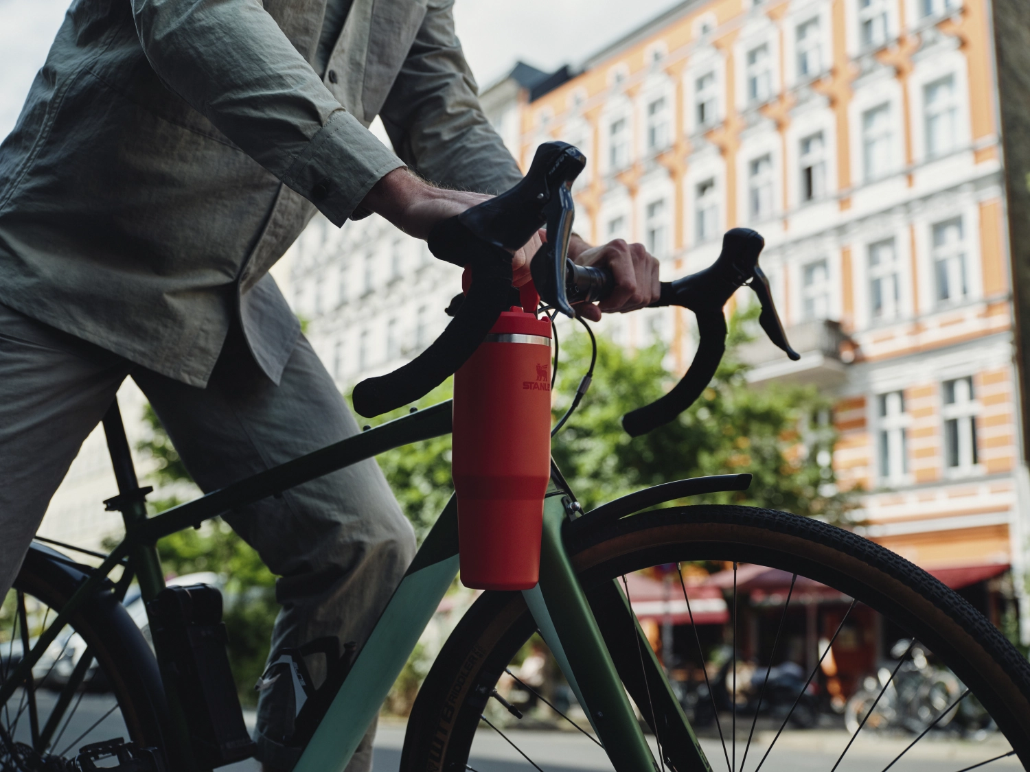 IceFlow Flip Straw Becher