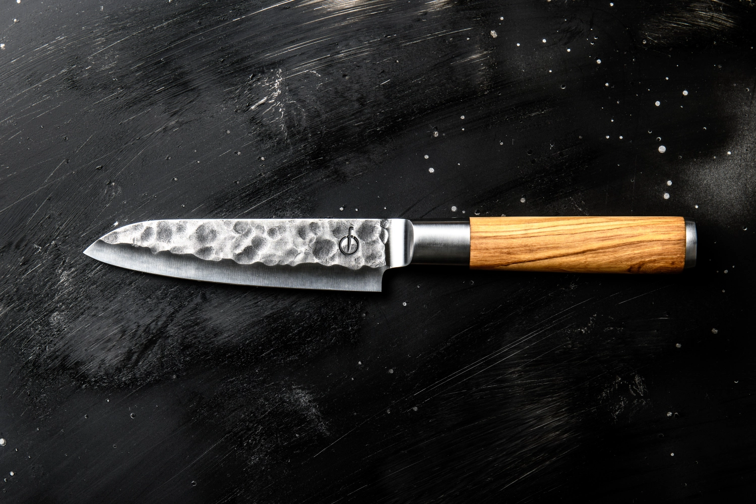 Forged Olive Couteau Santoku