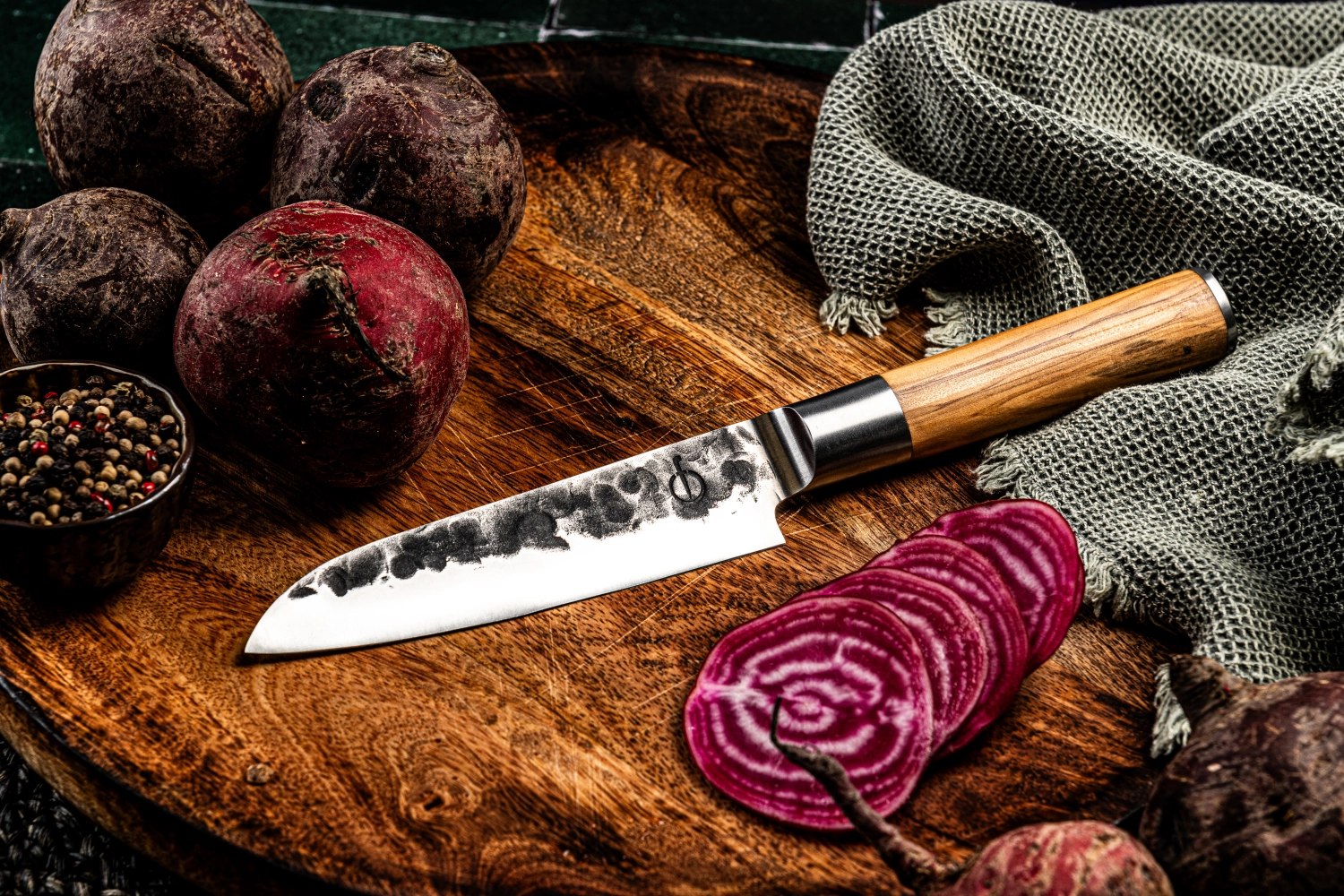 Forged Olive Couteau Santoku