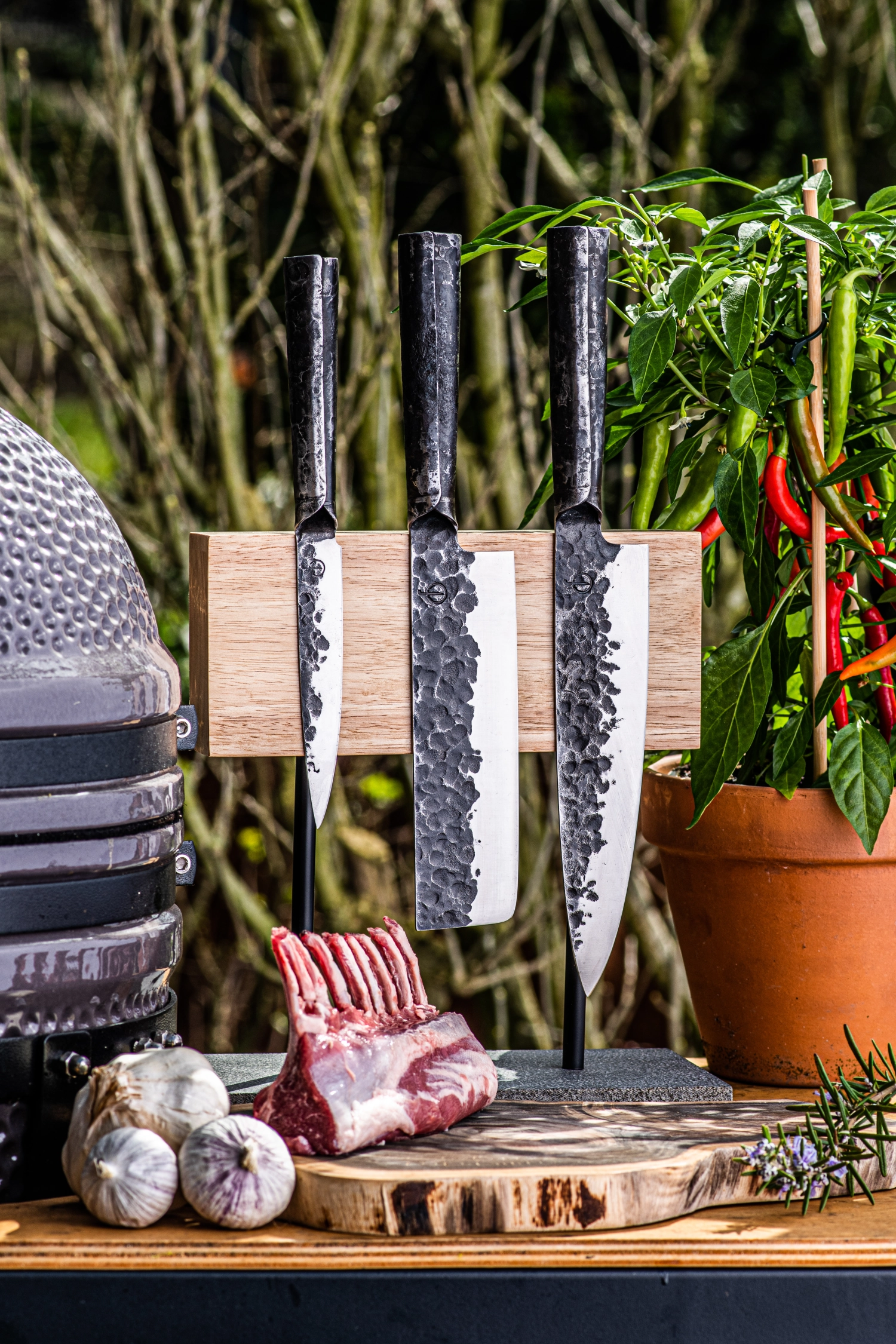 Bloc à couteaux magnétique Chêne sur pied en pierre