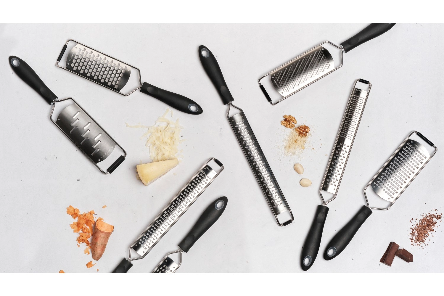 Râpe inoxydable large à gros grains