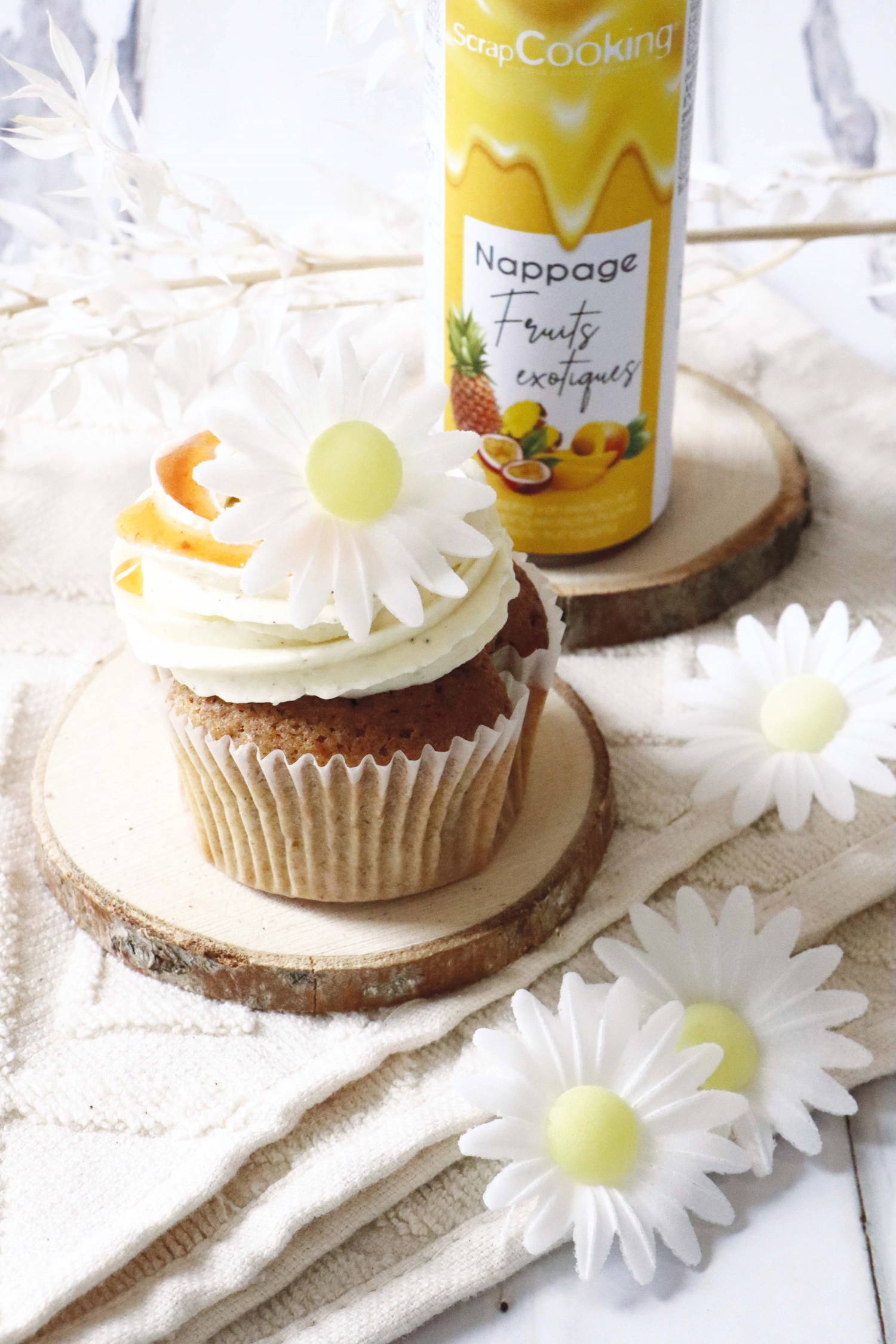 18er Set Margeriten aus Esspapier