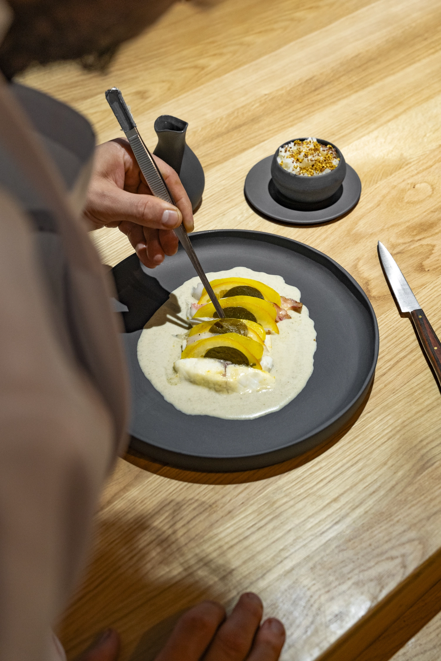 Caractère Black assiette