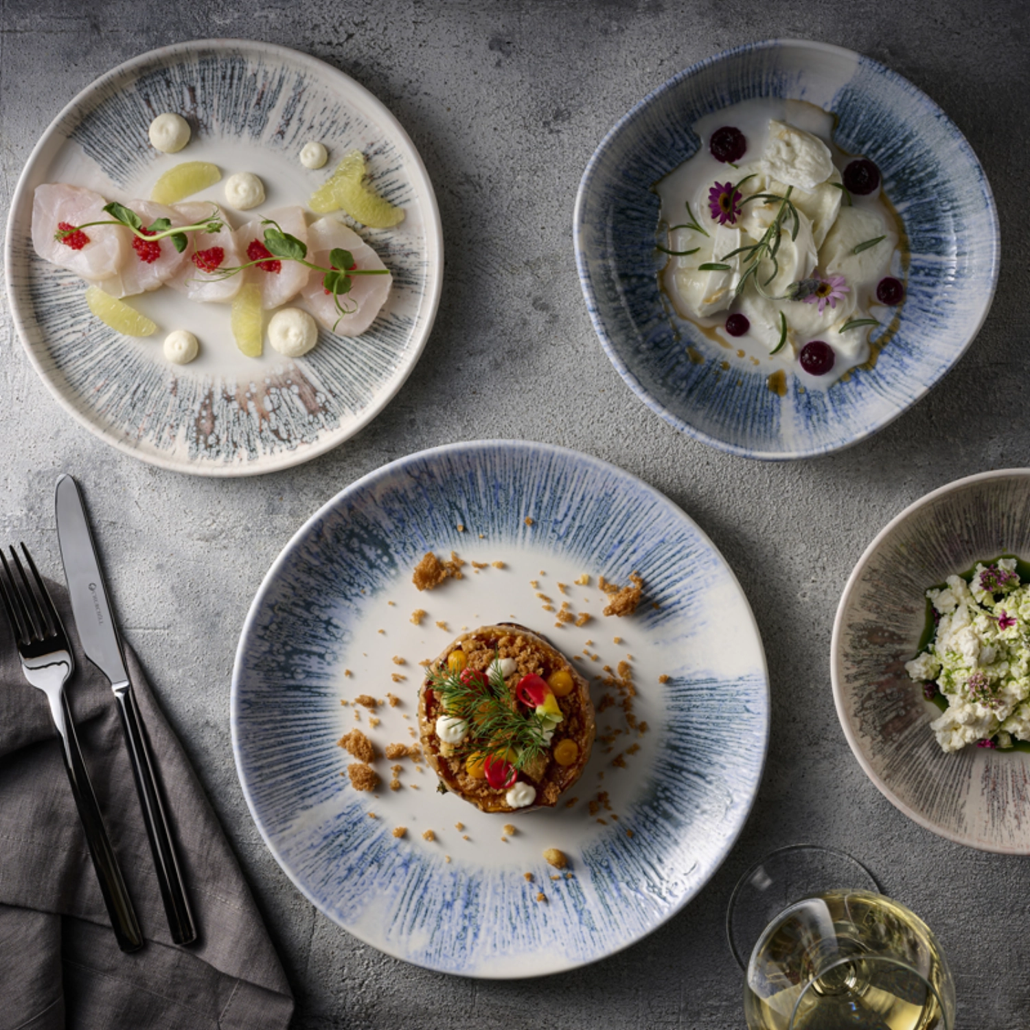 Lyra Blue Walled Teller