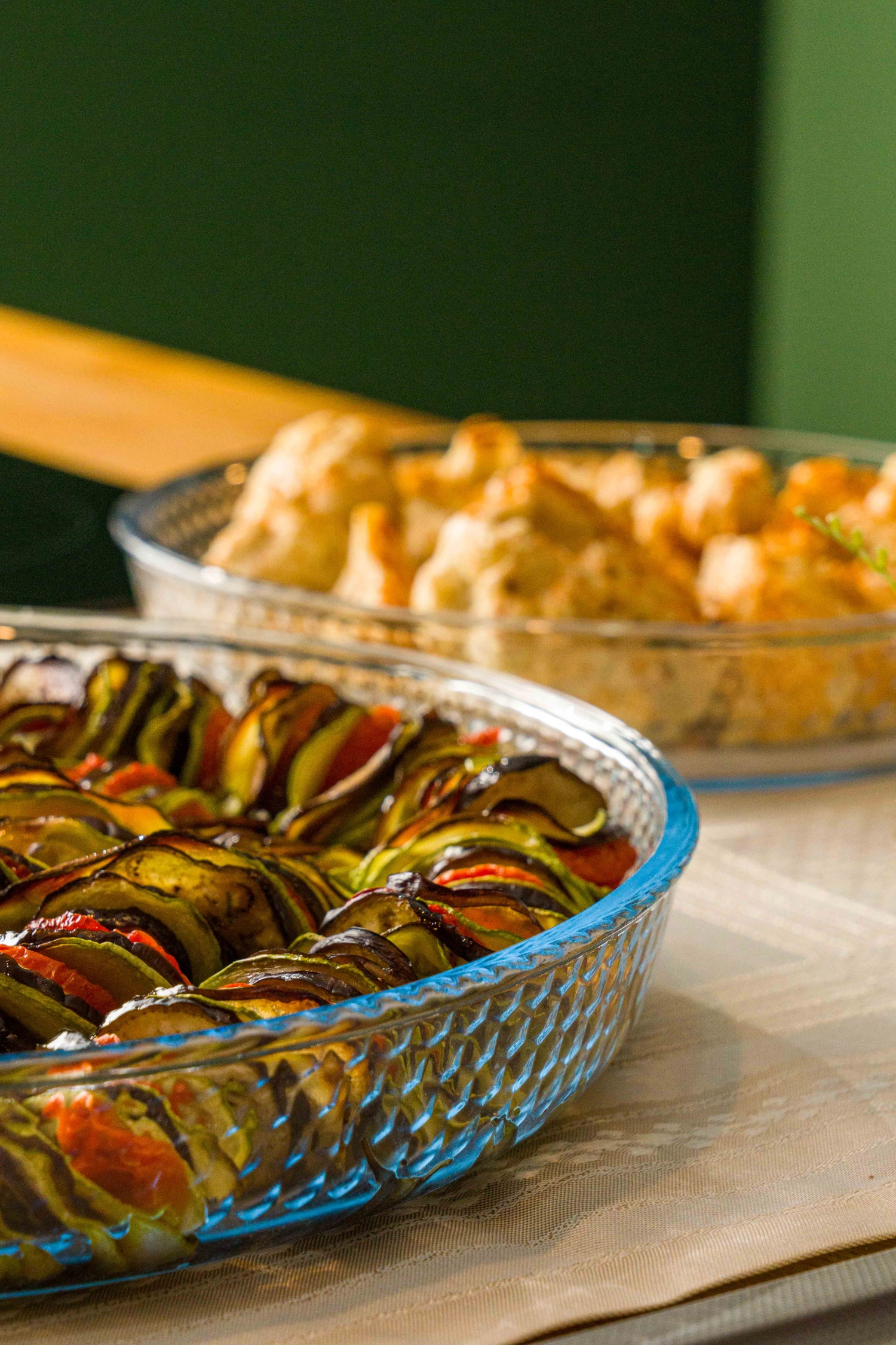 Plat à four ovale en nid d'abeille 34.8x24cm