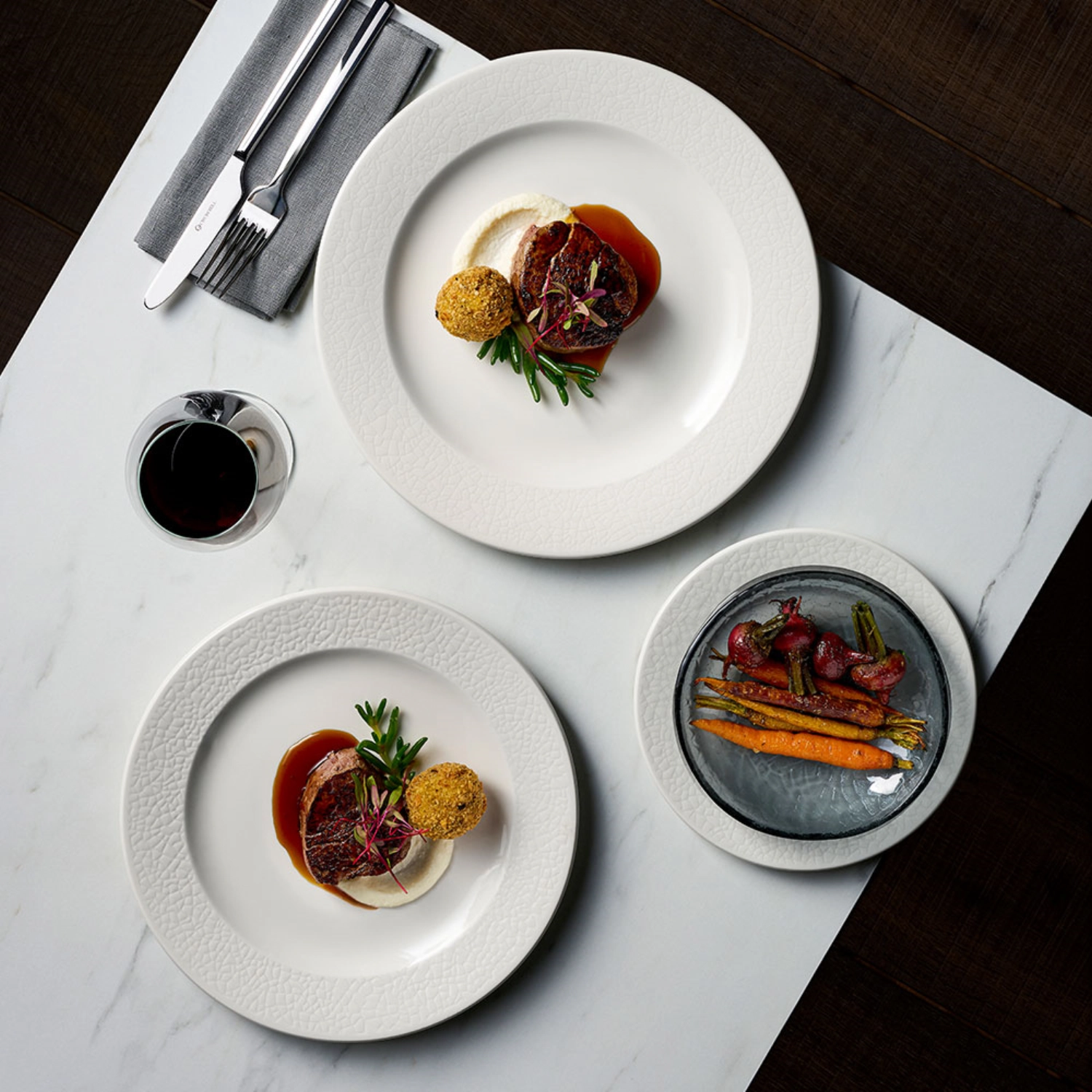 Assiette Viana avec pied