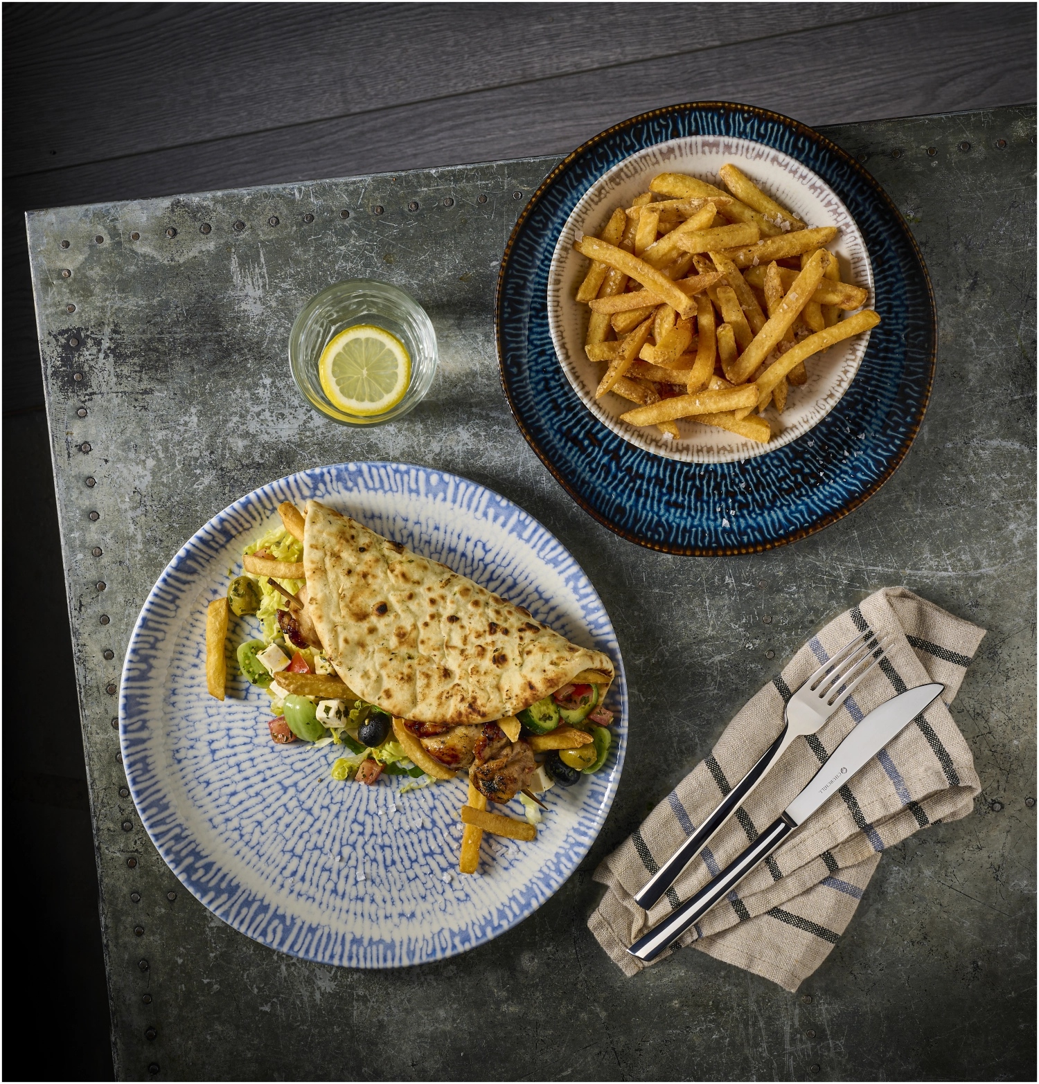 Assiette plate Cascade Indigo