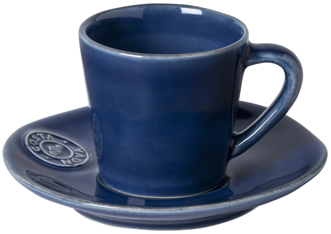 Nova tasse à café avec soucoupe