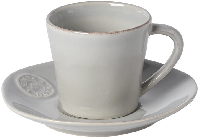 Nova tasse à thé avec soucoupe