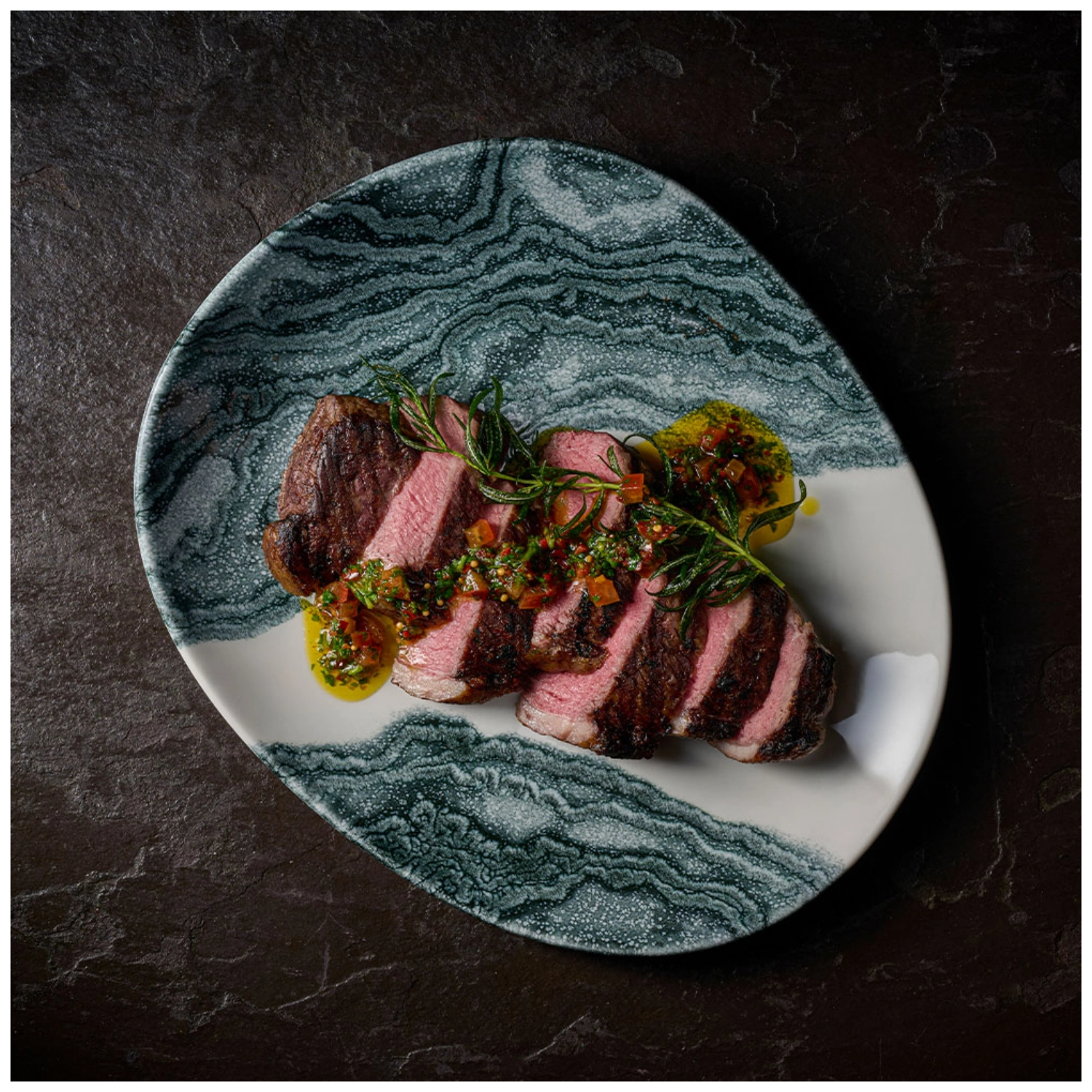 Assiette Tide Black Organic Opal