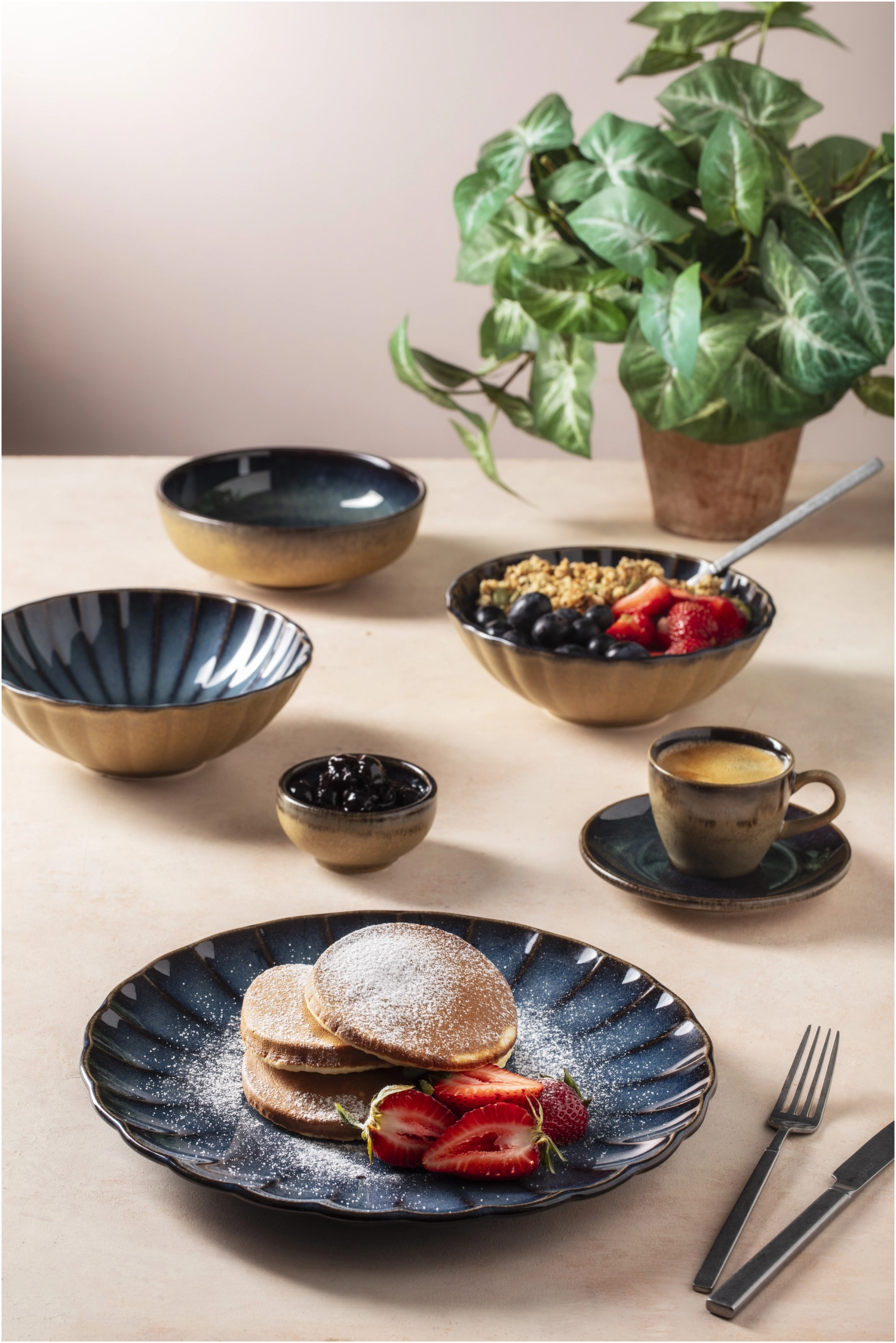 Ocean East Teller flach