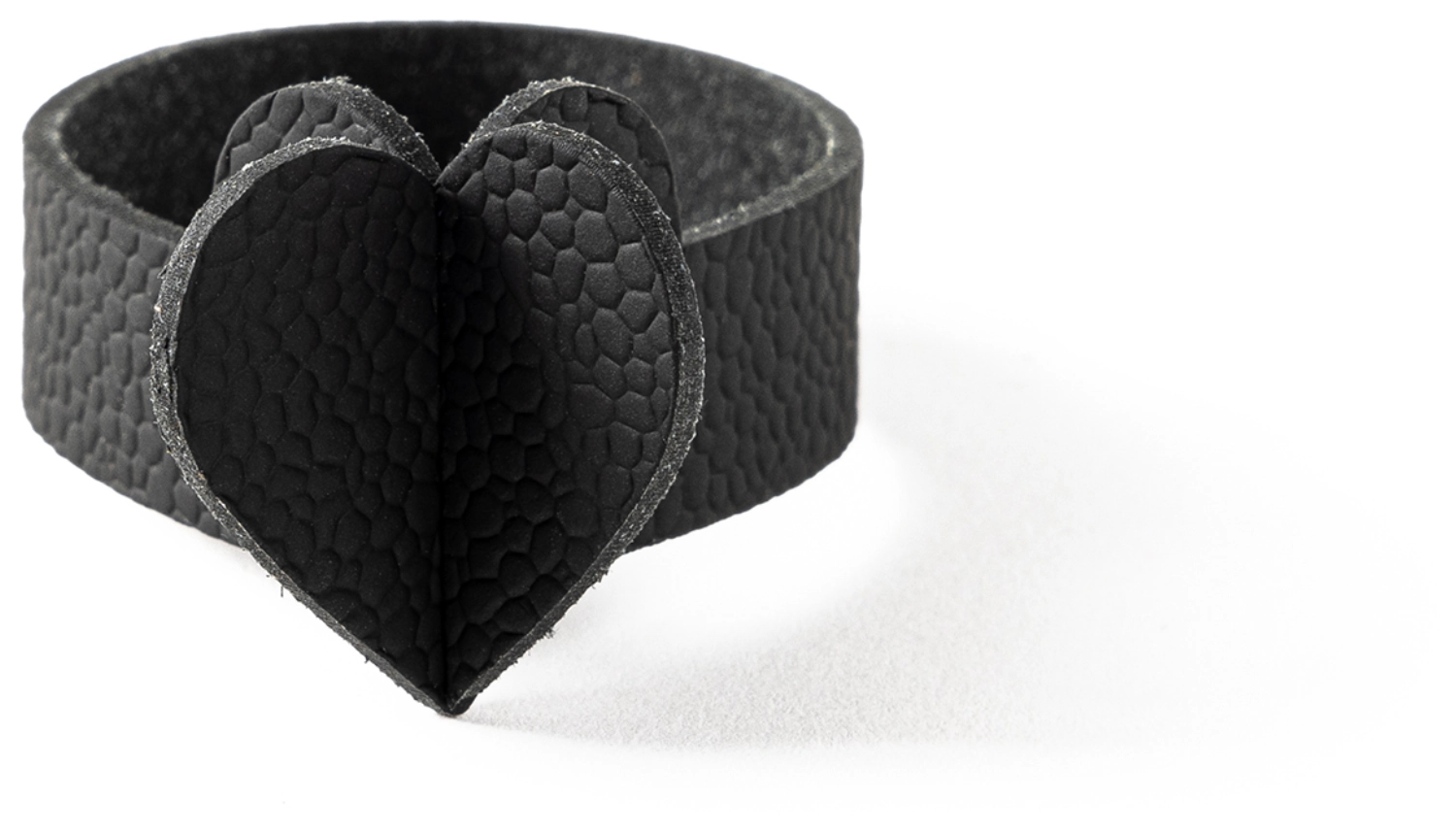 Rond de serviette cœur noir