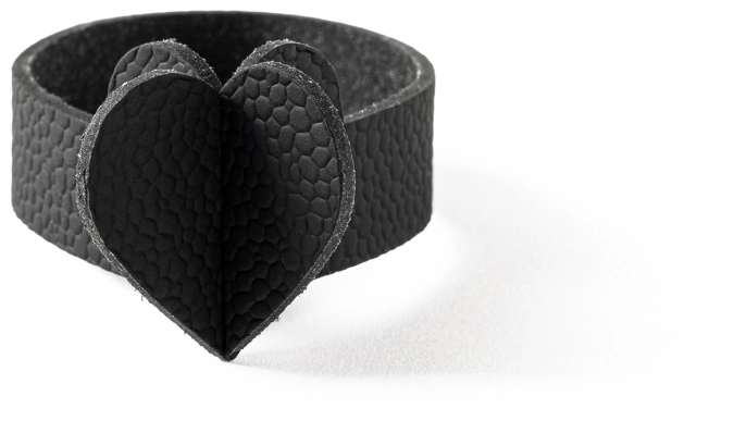 Rond de serviette cœur noir