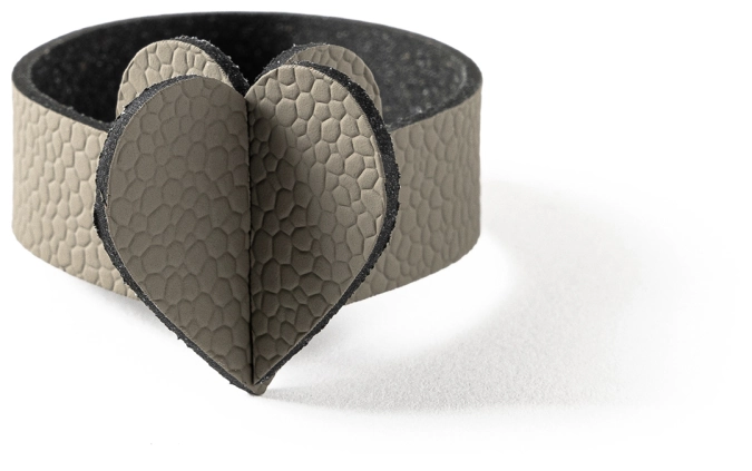 Rond de serviette cœur gris