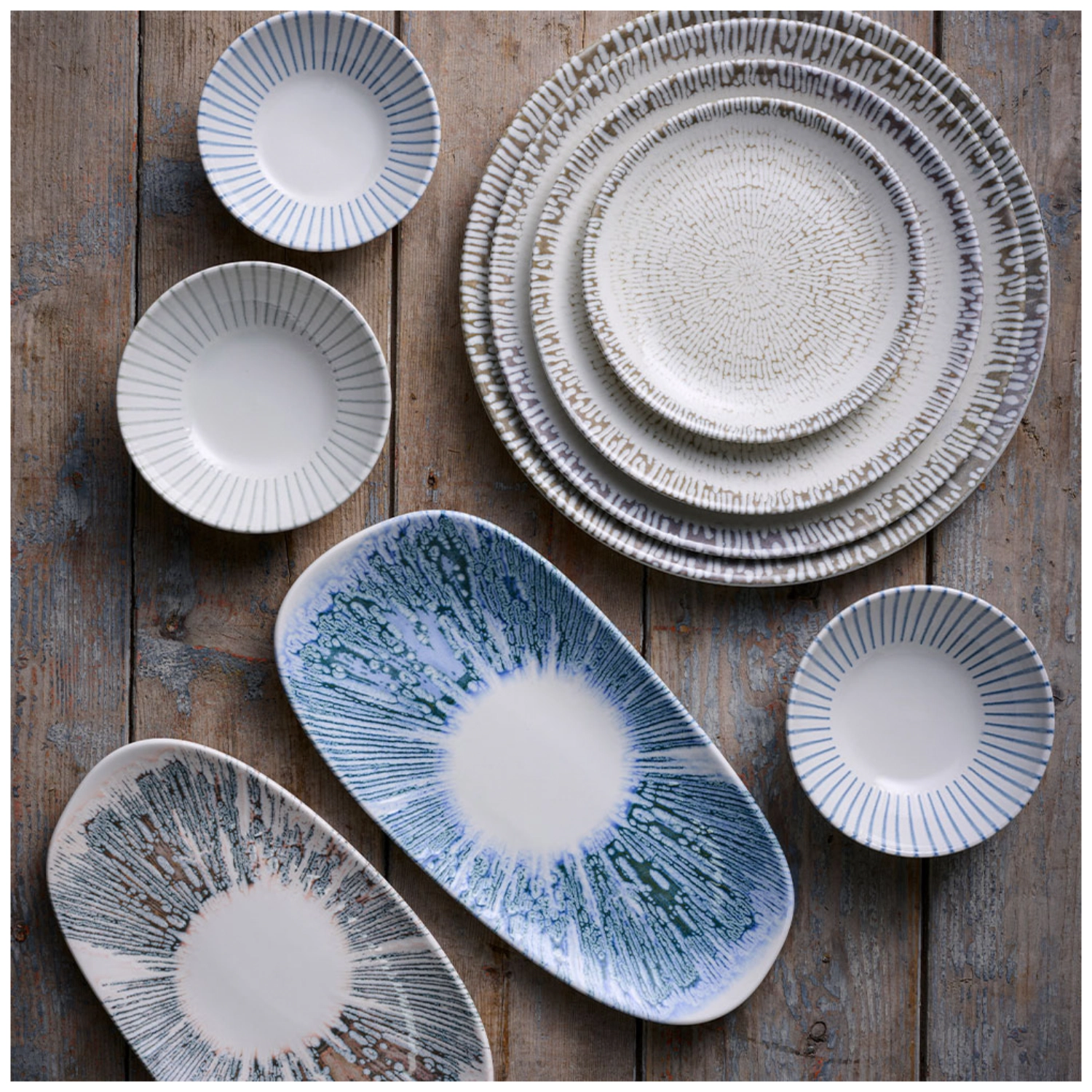 Assiette plate Cascade Taupe Coupe