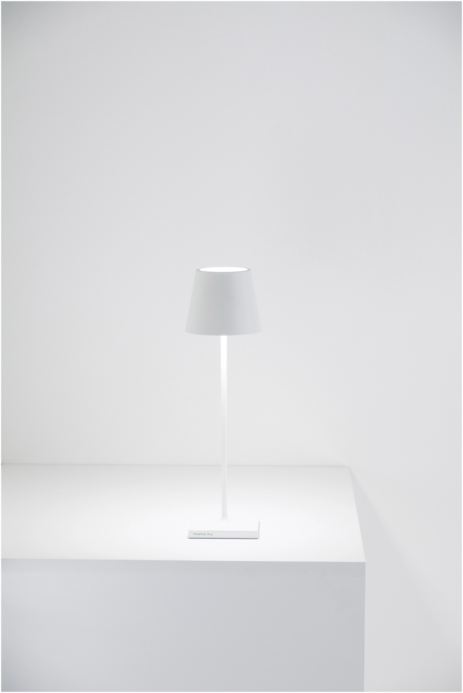 Poldina Pro Tischlampe