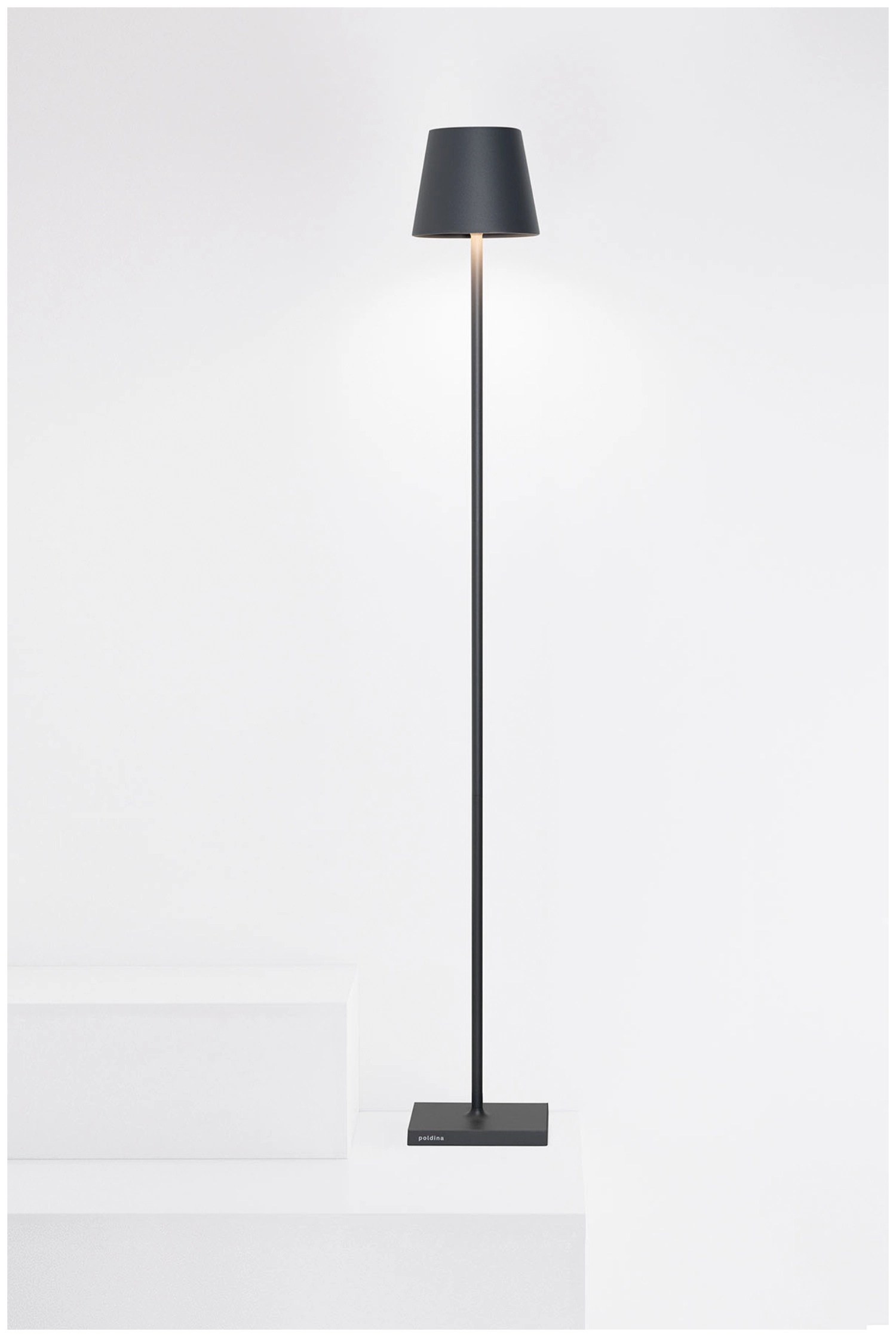 Poldina Pro Stehlampe
