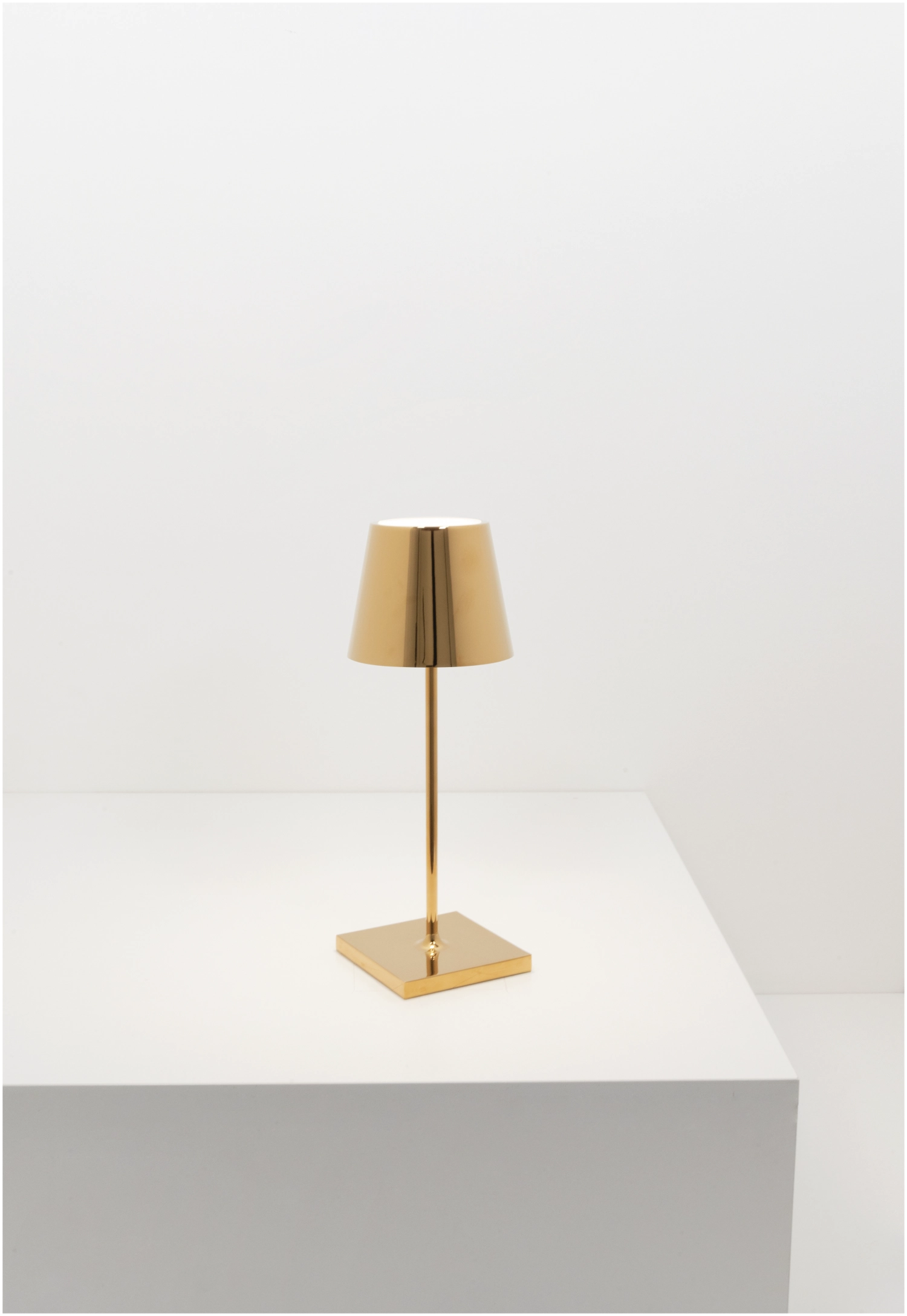 Poldina Pro mini Tischlampe