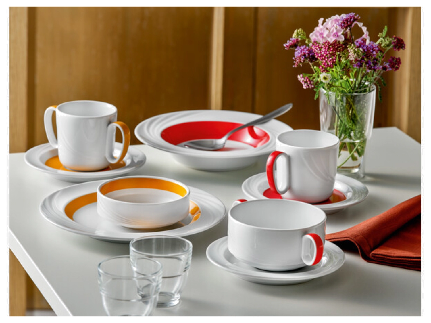 Donna Senior bol décor rouge