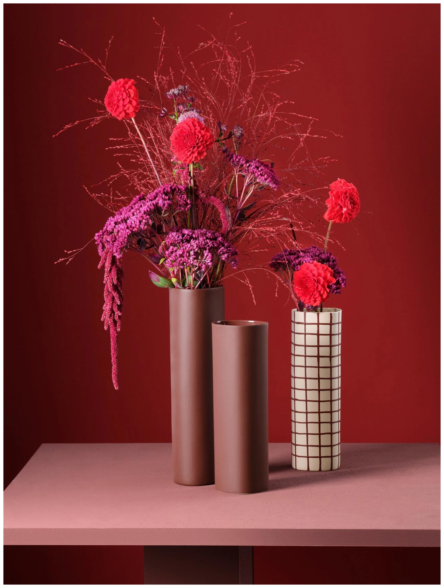 Vase bordeaux carrés
